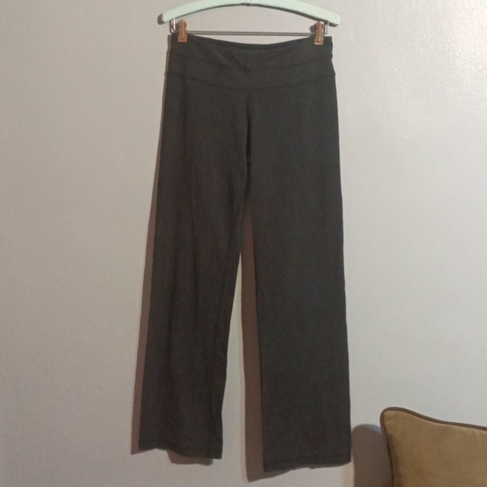 Do a little yoga by old navy black yoga pants size small